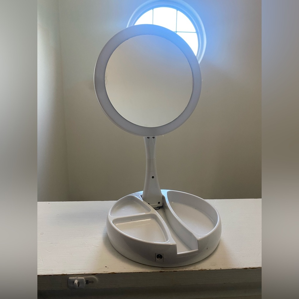 White Makeup Mirror with Organizer